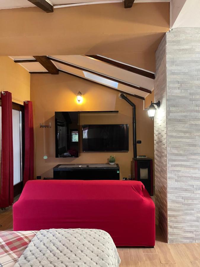 'La Buffa', Elegante Appartamento A Giaveno By Confirenthouse Exterior photo